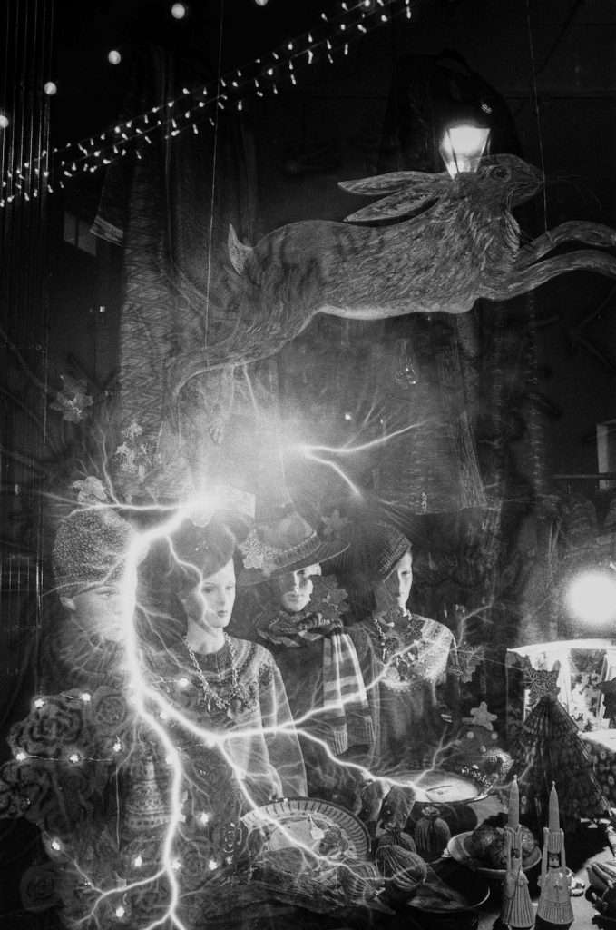 Revolog Tesla BW